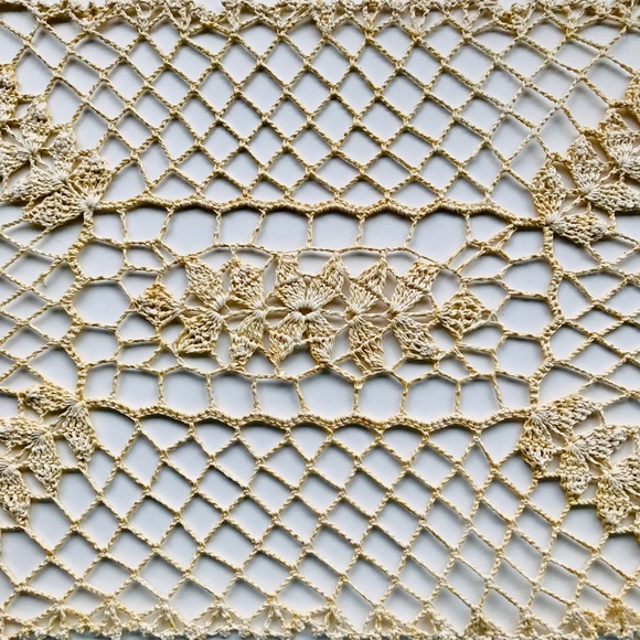 Vintage Set of 4 Woven Rectangular Placemats with Leaf Pattern - Picture 4 of 5